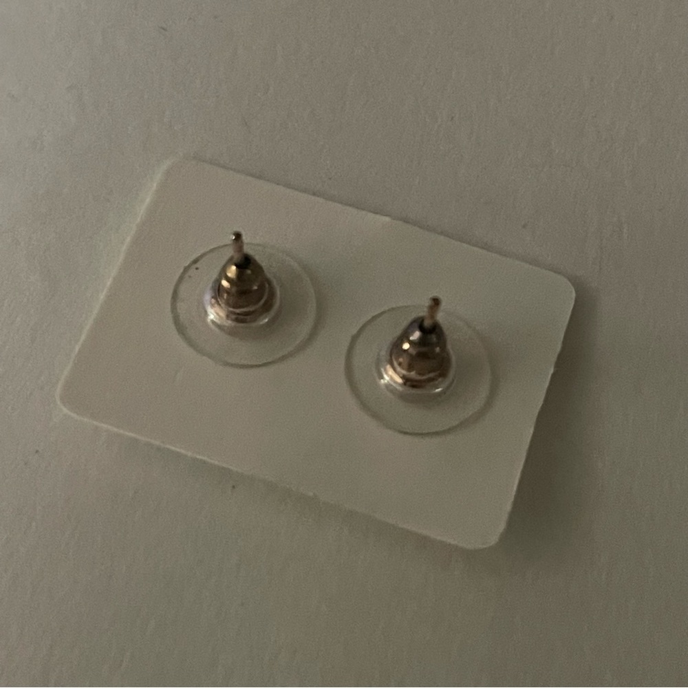 Vintage 10k Gold Womans Leaf Floral Petite Tiny Freshwater Pearl Stud Earrings - Picture 7 of 9